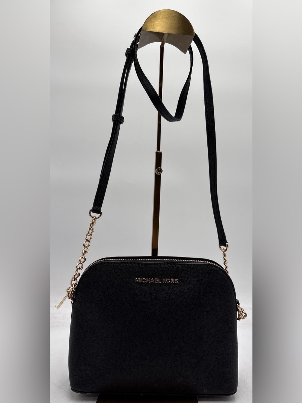 Michael Kors Jet Set Travel Medium Dome Crossbody